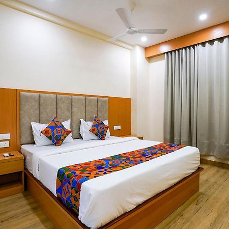 Fabhotel 7 Square - Nr Bkc 孟买 外观 照片