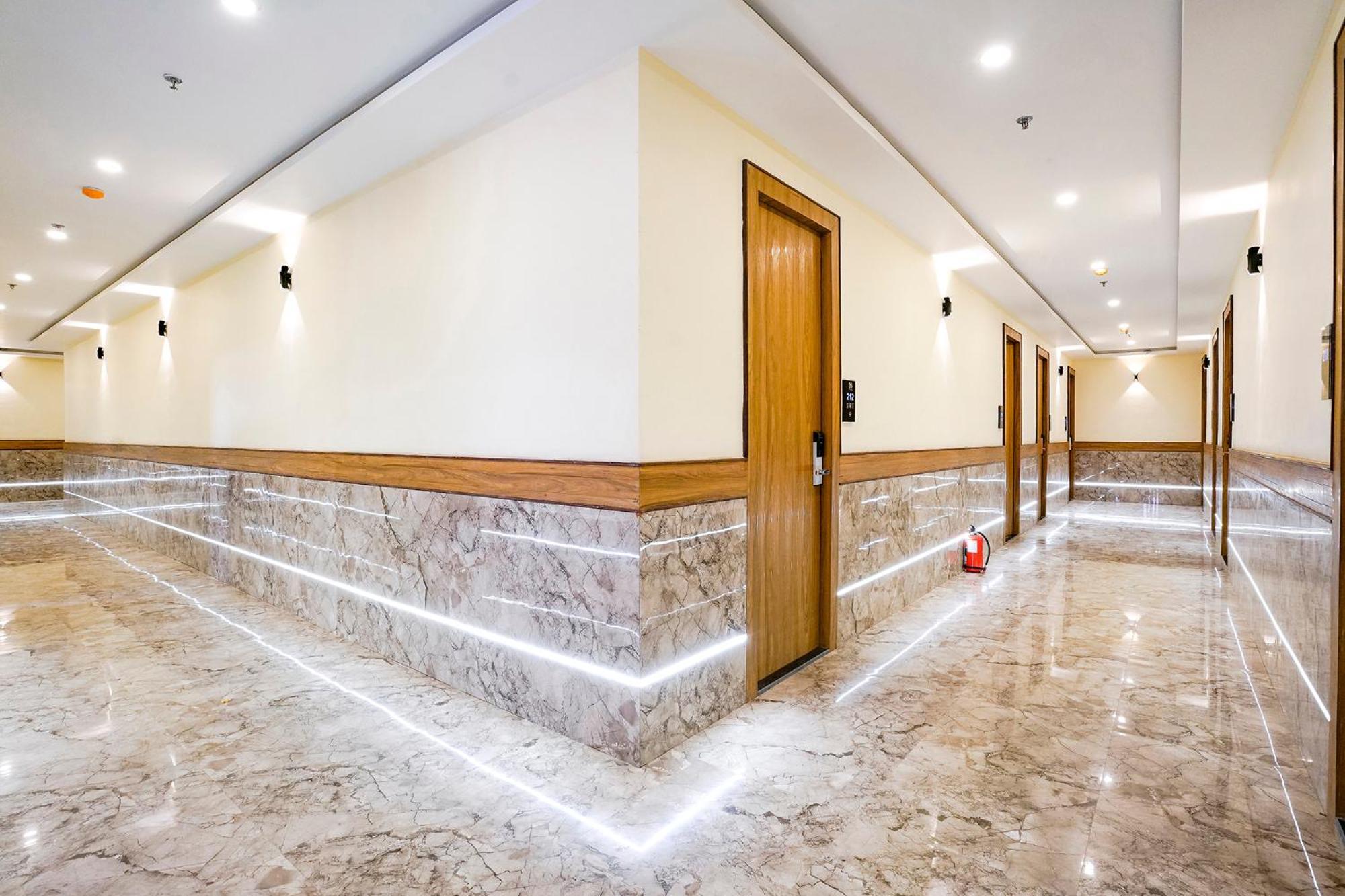 Fabhotel 7 Square - Nr Bkc 孟买 外观 照片
