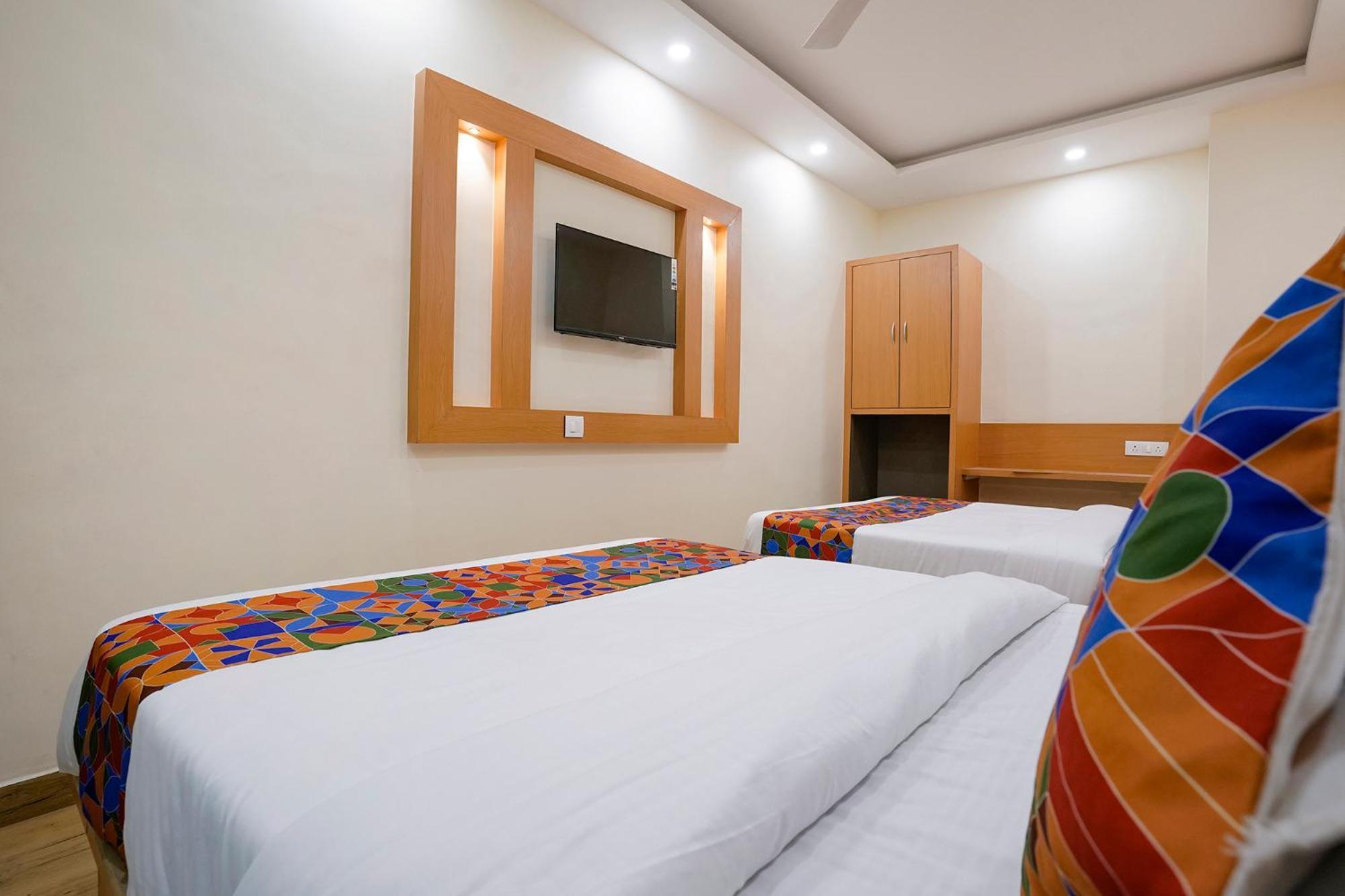 Fabhotel 7 Square - Nr Bkc 孟买 外观 照片