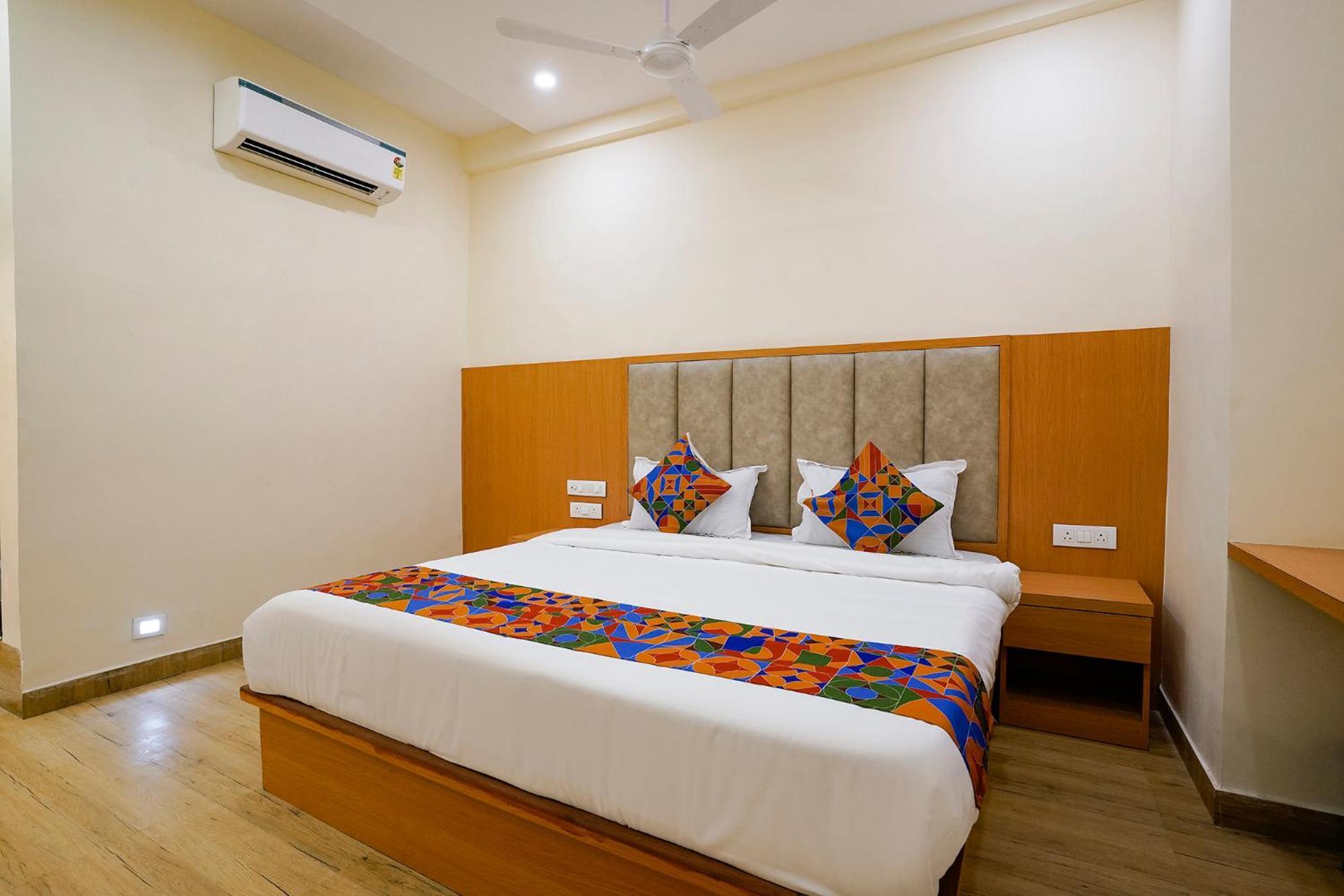 Fabhotel 7 Square - Nr Bkc 孟买 外观 照片
