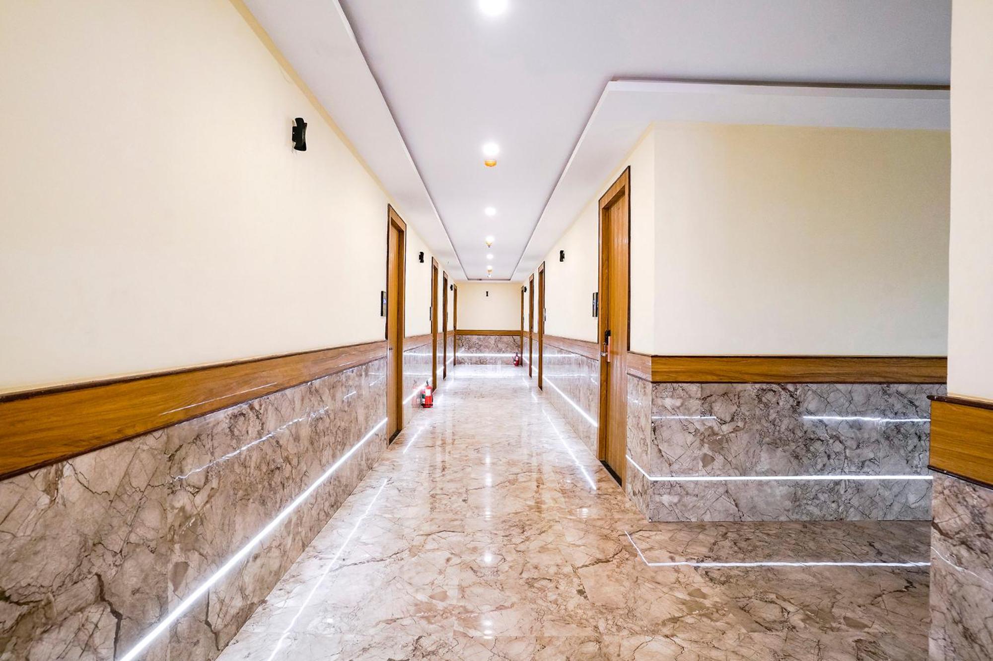 Fabhotel 7 Square - Nr Bkc 孟买 外观 照片