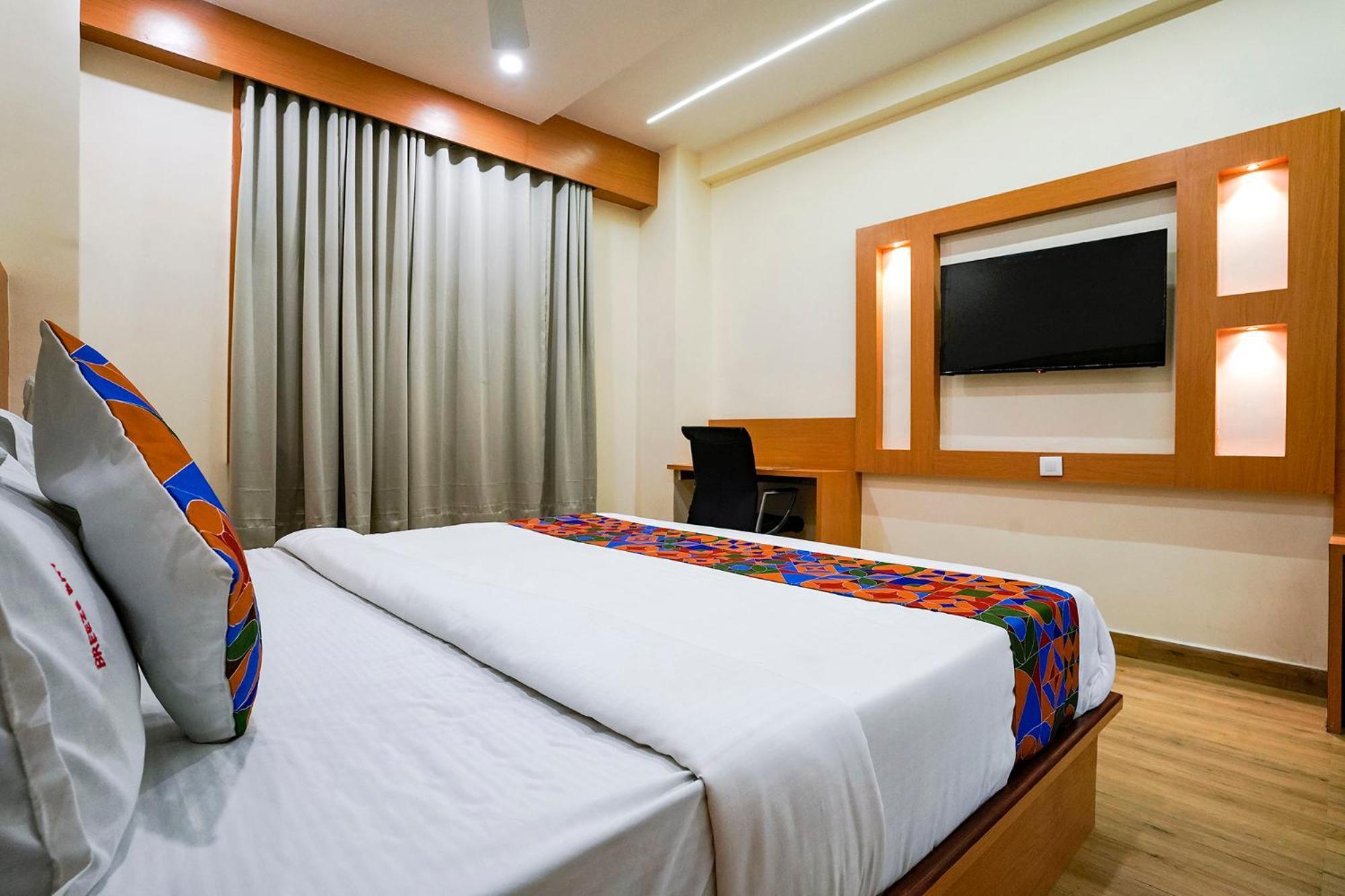 Fabhotel 7 Square - Nr Bkc 孟买 外观 照片